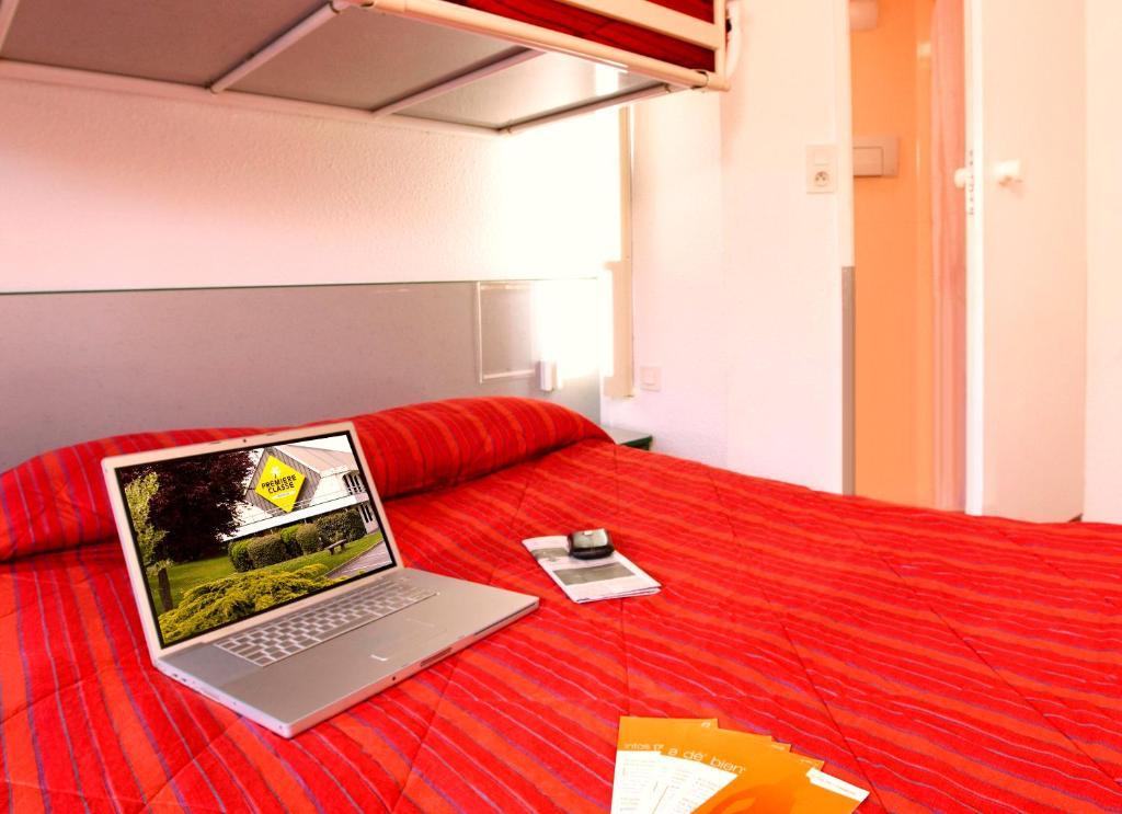Premiere Classe Lyon Est Aeroport Saint Exupery Phòng bức ảnh