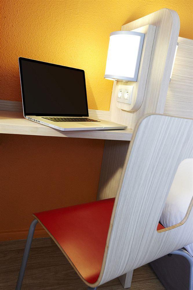 Premiere Classe Lyon Est Aeroport Saint Exupery Ngoại thất bức ảnh