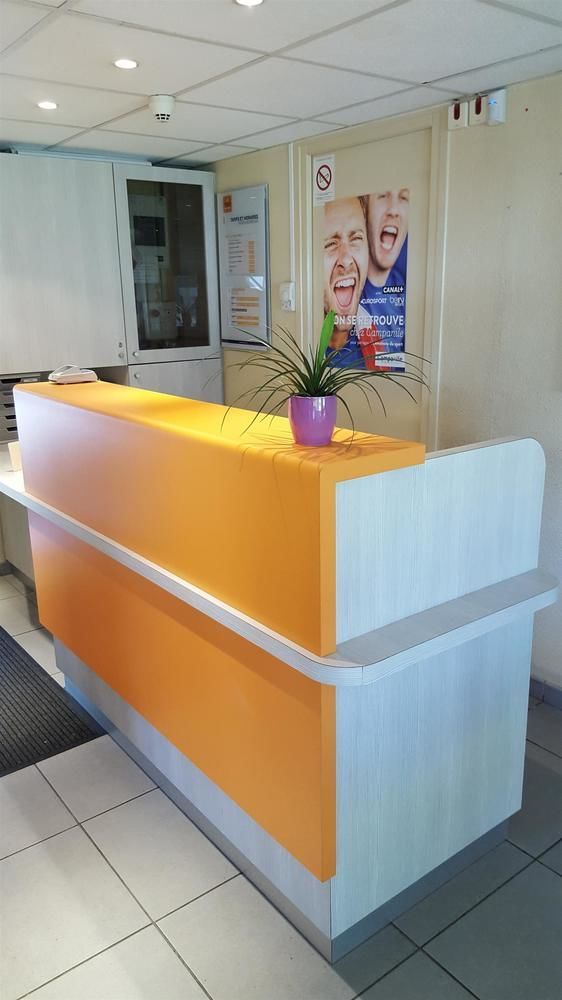 Premiere Classe Lyon Est Aeroport Saint Exupery Ngoại thất bức ảnh