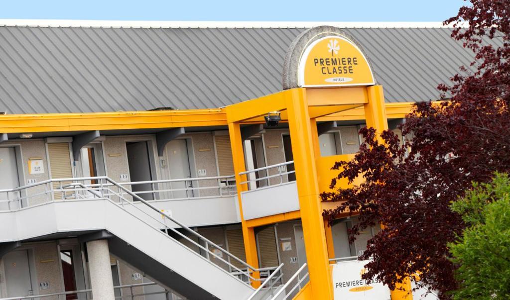 Premiere Classe Lyon Est Aeroport Saint Exupery Ngoại thất bức ảnh