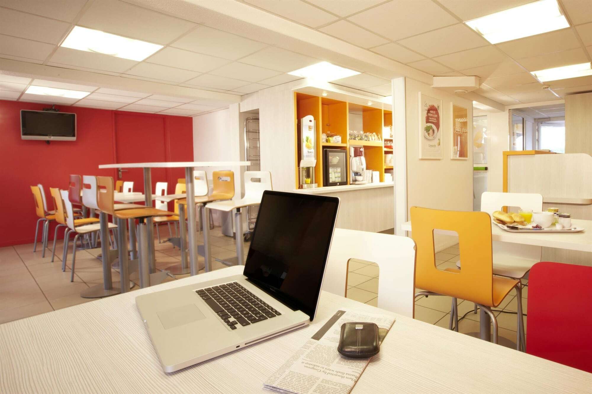 Premiere Classe Lyon Est Aeroport Saint Exupery Ngoại thất bức ảnh